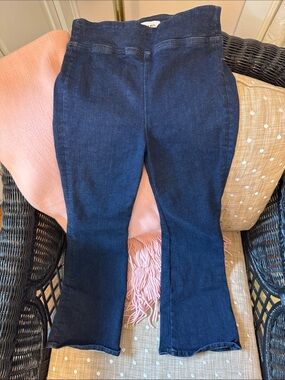 Frame Denim Indigo Blue Jeans with White Label